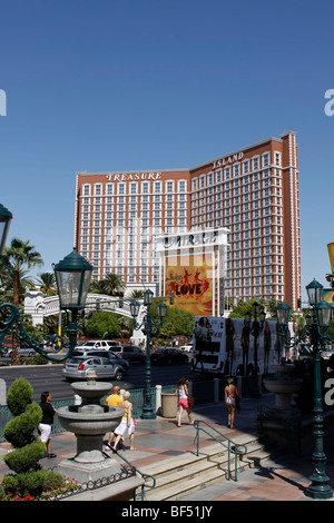 Treasure Island Hotel su Las Vegas Blvd, Las Vegas, Nevada, Stati Uniti Foto Stock