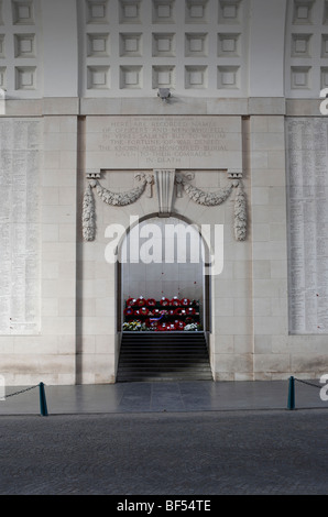 Memorial al Menen ponte di Ypres o Ieper in Belgio a soldati caduti nella Prima Guerra Mondiale Foto Stock