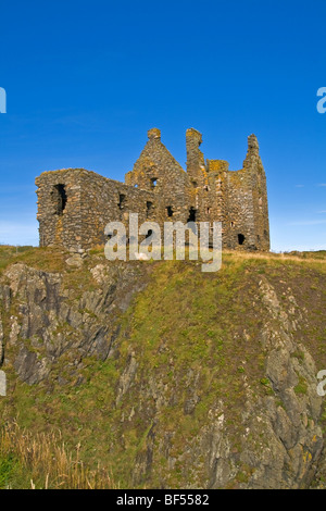 Cui il Dunskey Castle, vicino a Portpatrick, Mull of Galloway, Dumfries and Galloway, Scozia Foto Stock