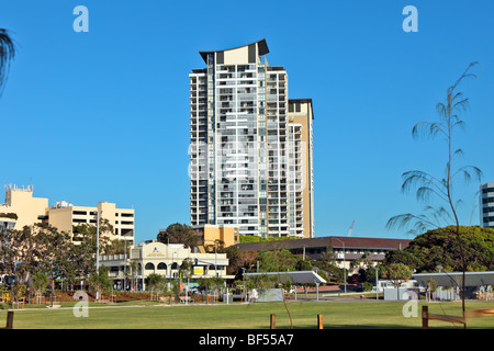 Città moderna skyline di Surfers Paradise Queensland Australia Foto Stock