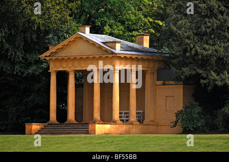 Western Lake Pavilion del XVIII secolo, Stowe giardini paesaggistici, Stowe, Buckingham, Buckinghamshire, Inghilterra, Regno Unito, Euro Foto Stock