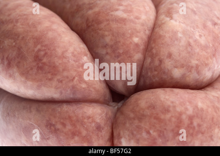 Collegamenti raw di salsiccia di maiale da british organico a doppio spiovente suini allevati in Irlanda Foto Stock