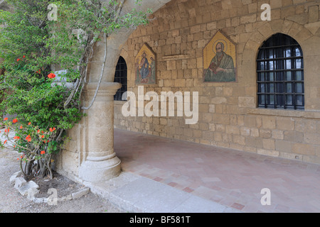 La ricostruzione da parte degli italiani dell'ex convento di San Giovanni, Filérimos, Rodi, Grecia, Europa Foto Stock