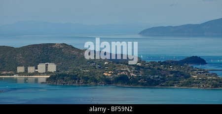 Vista aerea di Hamilton Island Resort, Whitsunday Islands National Park, Queensland, Australia Foto Stock