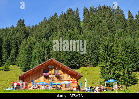 Capanna Baergunt, Kleinwalsertal, piccola valle Walser, Vorarlberg, Allgaeu Alpi, Austria, Europa Foto Stock