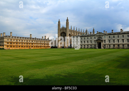 King's College e King's Chapel visto dal cortile, King's Parade, Cambridge, Cambridgeshire, England, Regno Unito, UE Foto Stock