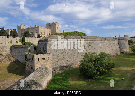 Amboise cancello in città esterna parete, Rodi, Rodi, Grecia, Europa Foto Stock