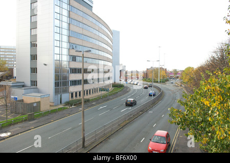 Blocco uffici e ring road Preston Foto Stock