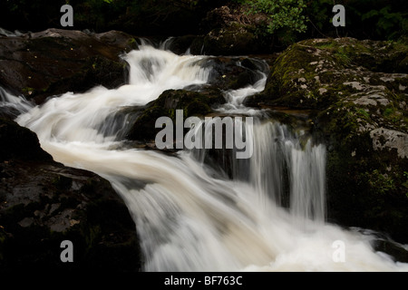 Le cascate di Aira beck al di sopra di Ullswater nel distretto del lago, Cumbria Foto Stock