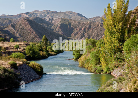 Fiume Atuel e canyon, Valle Grande, San Rafael, provincia di Mendoza, Argentina Foto Stock