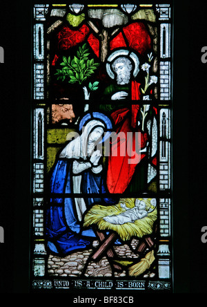 Una vetrata raffigurante la Natività, la chiesa di St Mary, Sud Tidworth, Wiltshire Foto Stock