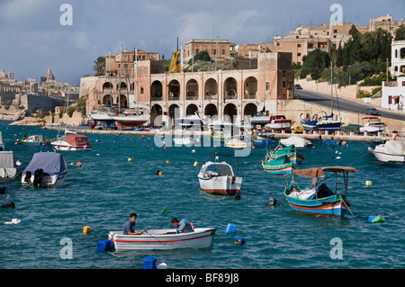 Malta Kalkara tre città di fronte la città fortificata di La Valletta Foto Stock