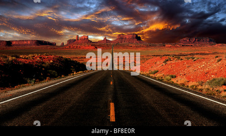 Tramonto spettacolare immagine della Monument Valley Mile Drive 13 Foto Stock