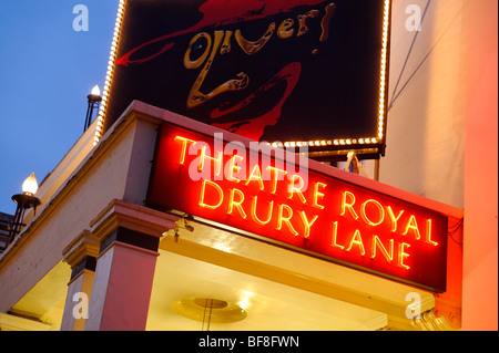 Insegna al neon. Theatre Royal Drury Lane. Londra. Regno Unito 2009. Foto Stock