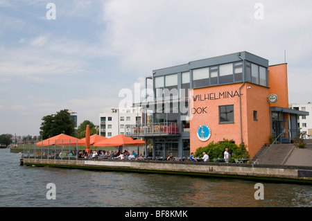 Canale di Amsterdam het IJ Noordhollands Zeekanaal Wilhelmina Dok Foto Stock