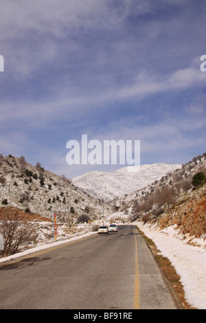 Alture del Golan, la strada verso la vetta del monte Hermon Foto Stock