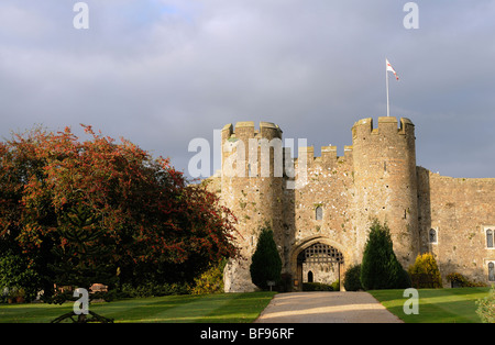 Amberley Castle uno storico inglese fortezza ora un hotel e centro conferenze in West Sussex Southern England Regno Unito Foto Stock