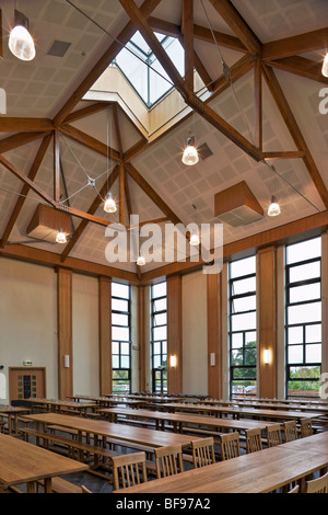 Sala da pranzo a scuola Cokethorpe, Witney. Foto Stock