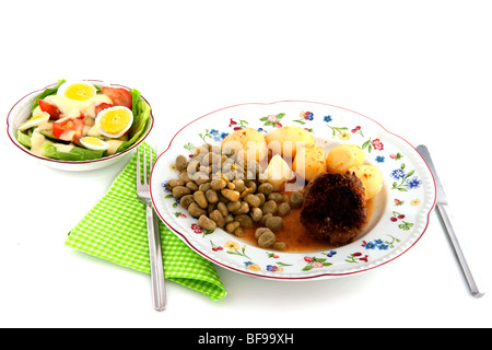 Semplice pasto giornaliero con Verdure Carne Palla e insalata mista Foto Stock