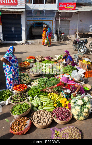 Ortaggi per la vendita in Pushkar nel Rajasthan in India Foto Stock