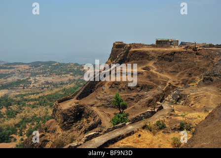 Korigad chiamato anche Koraigad, Koarigad o Kumwarigad è un forte situato a circa 20 km di distanza da Lonavla nel distretto di Pune, Maharashtra, India Foto Stock