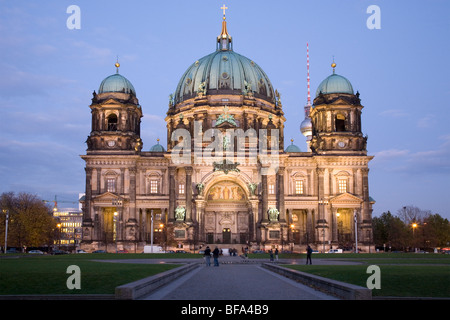 Cattedrale di Berlino e Lustgarten, Berlino, Germania Foto Stock