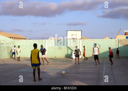 Sul porto di Sal Rei, capitale di Boa Vista, Cape-Verde Foto Stock