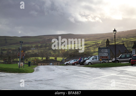Scena di strada in Reeth Swaledale Yorkshire Dales National Park Foto Stock