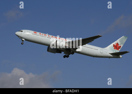 AIR CANADA BOEING 767 di decollo Foto Stock