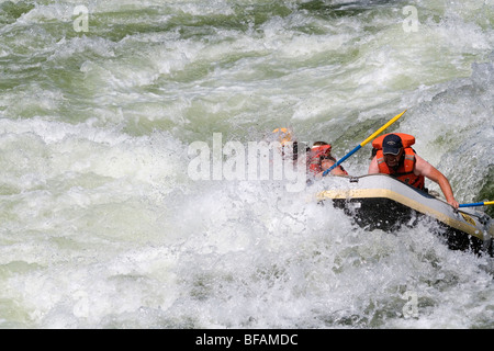 Whitewater Rafting il principale fiume Payette in a sudovest Idaho, Stati Uniti d'America. Foto Stock