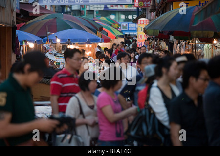 Namdemun mercato commerciale in Seoul COREA DEL SUD Foto Stock