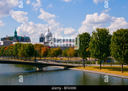 Mercato di Bonsecours e Bassin Bonsecours nella vecchia Montreal Foto Stock