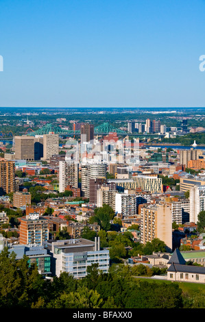 Vista di Montreal con Jacques Cartier Bridge in background Foto Stock
