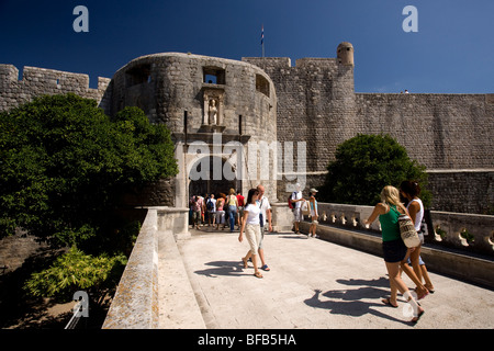 Ingresso attraverso Pile nella città vecchia, Dubrovnik, Croazia Foto Stock