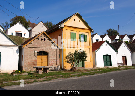 Villanykovesd cantine (vill nyk vesd pince ), Villany ( vill ny ) Ungheria. Foto Stock