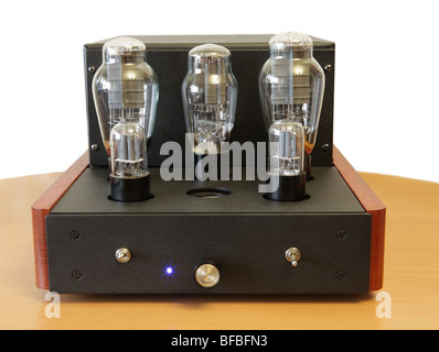 Tubo a vuoto con amplificatore 300b triodes Foto Stock