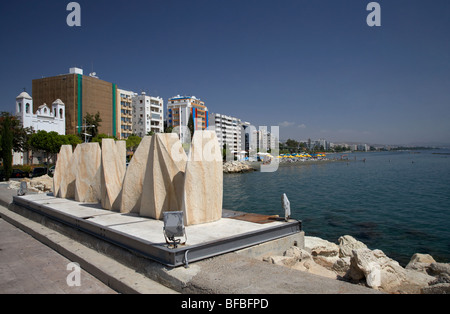 Onda culturale scultura di costas dikefalos in Limassol sculpture park in città gemelle park sui terreni bonificati lemesos Foto Stock