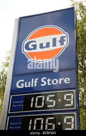 Segno sul golfo stazione di benzina, Londra Foto Stock