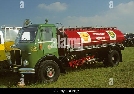 1957 mercurio aec petroliera al 1991 grande dorset fiera del vapore, tarrant hinton, Dorset, Inghilterra Foto Stock