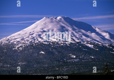 Mount Bachelor area sciistica in Oregon Cascade Mountains lungo la cascata Autostrada dei Laghi Foto Stock