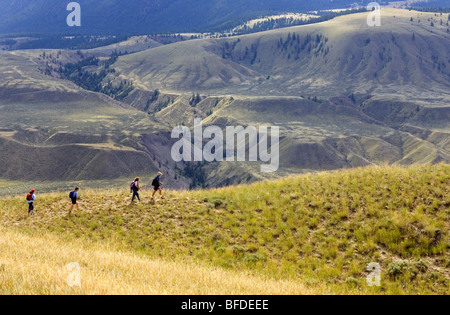 Escursionismo nel Churn Creek Area Protetta praterie di British Columbia, Canada Foto Stock