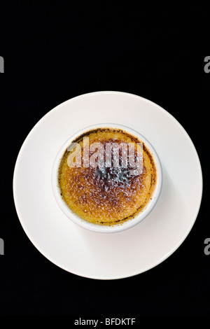 Creme brulee Dessert - Hemingways Resort - Watamu, Kenya Foto Stock