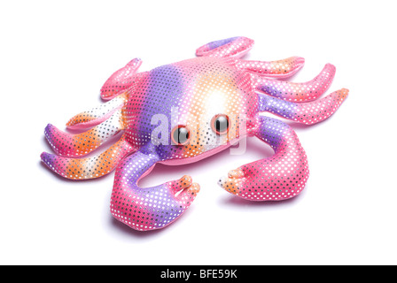 Giocattolo morbido crab isolato su uno sfondo bianco Foto Stock