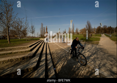 Berlino; 2009; 1989; DDR; Germania; Unified; positivo; avanti; storia; la guerra; la guerra fredda; fine; Est; Ovest; dividere; città; Berlin Wal Foto Stock