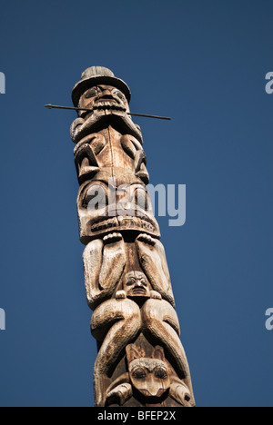 Il totem pole, Ksan Villaggio Storico e Museo, Hazelton, British Columbia, Canada Foto Stock