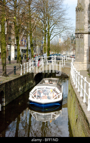 Gita in barca sul canale di Delft, Olanda Foto Stock