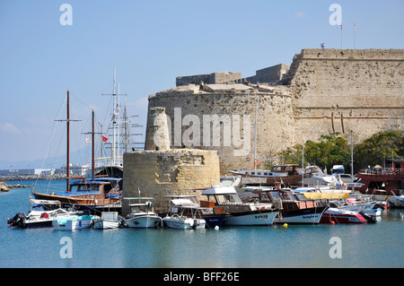 Kyrenia Porto e Castello, Kyrenia, Kyrenia District, la parte settentrionale di Cipro Foto Stock