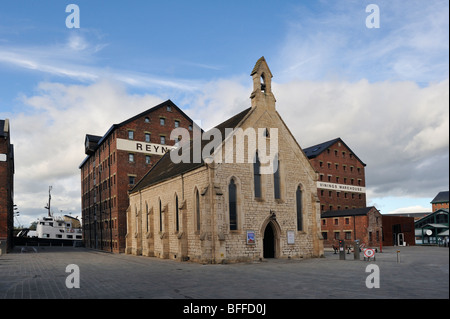 GLOUCESTER, Regno Unito - 01 NOVEMBRE 2009: Vista esterna della Chiesa dei Mariners a Gloucester Docks Foto Stock