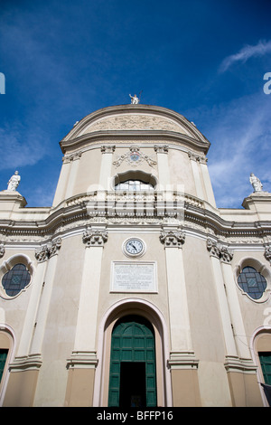 Ornati in facciata di edificio, Imperia, liguria, Italia Foto Stock