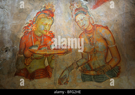 Sigriya pitture murali, Sri Lanka, murale di Asparas o spiriti femmina a Sigriya rock fortezza, Sri Lanka Foto Stock